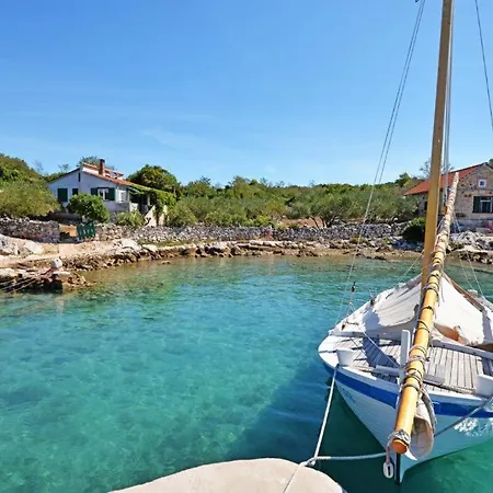 Ribarska Kuca Saruscica Zut