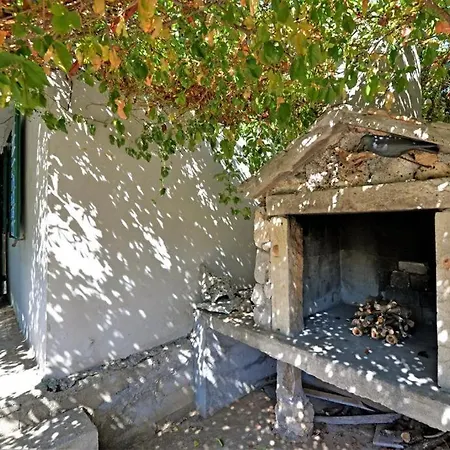 Ribarska Kuca Saruscica Zut Casa de Férias *