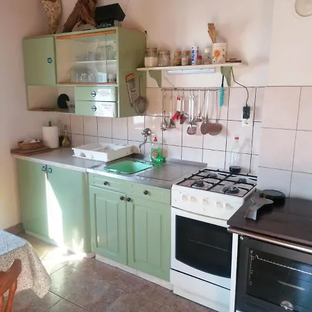 Ribarska Kuca Saruscica Zut Casa de Férias *