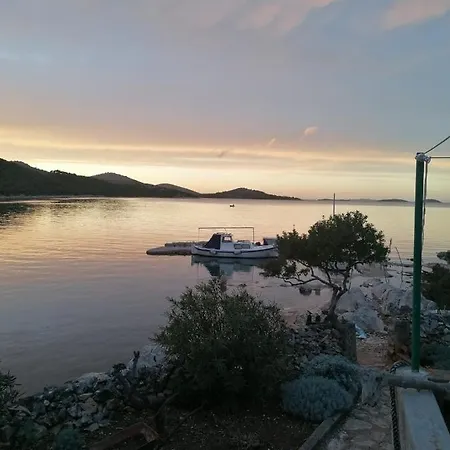 Casa de Férias Ribarska Kuca Saruscica Zut
